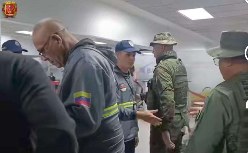 Estado mayor de seguridad revisa movimiento en puerto y aeropuerto