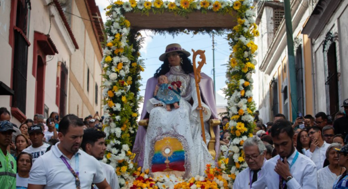 Realizarán procesión con imagen de la Divina Pastora en calles de Caracas