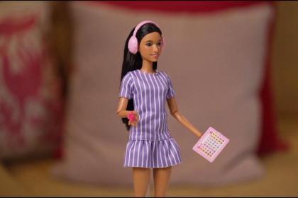 Mattel presenta la primera Barbie con autismo