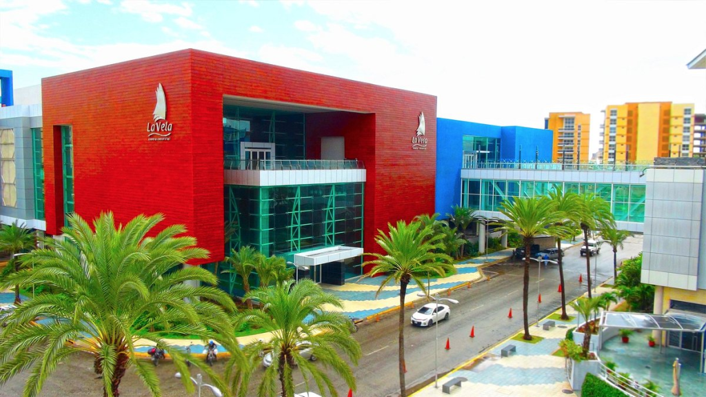 Centros comerciales de Margarita retoman operaciones este domingo 4 de enero
