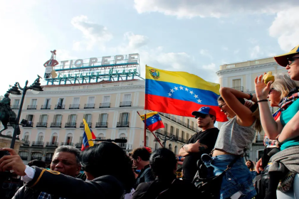 Venezolanos lideran el crecimiento del empleo extranjero en España y alcanzan 215.735 afiliados