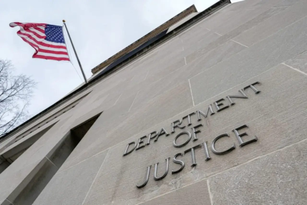 Un tribunal estadounidense acusó formalmente al venezolano Jorge Figueira de lavar aproximadamente mil millones de dólares a través de criptomonedas y transferencias internacionales, informó el viernes el Departamento de Justicia de EEUU, por lo que podría recibir una condena de hasta 20 años de prisión.