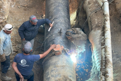 Equipos de El Hatillo e Hidrocapital reparan avería de gran magnitud en Los Naranjos