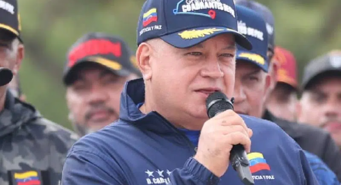 Diosdado Cabello afirma que Venezuela está «tranquila» y en «paz» tras ataque militar de USA