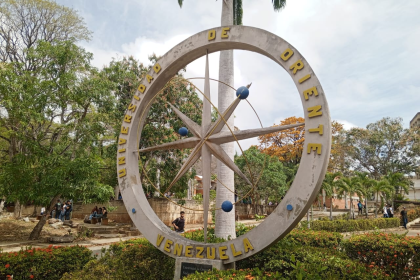 UDO Nueva Esparta 2026: Entre maleza, sin baños y falta de pupitres +Fotos