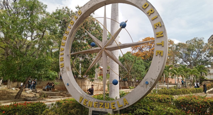 UDO Nueva Esparta 2026: Entre maleza, sin baños y falta de pupitres +Fotos