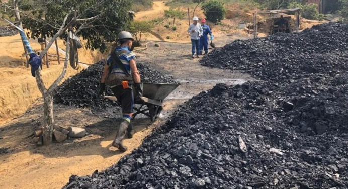 Venezuela proyecta un crecimiento superior al 100 % en carbón para 2026