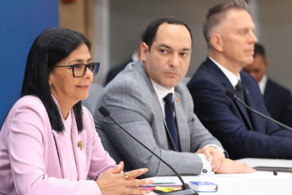 Delcy Rodríguez a EE. UU.: "Venezuela tiene un gobierno que no obedece mandatos extranjeros"