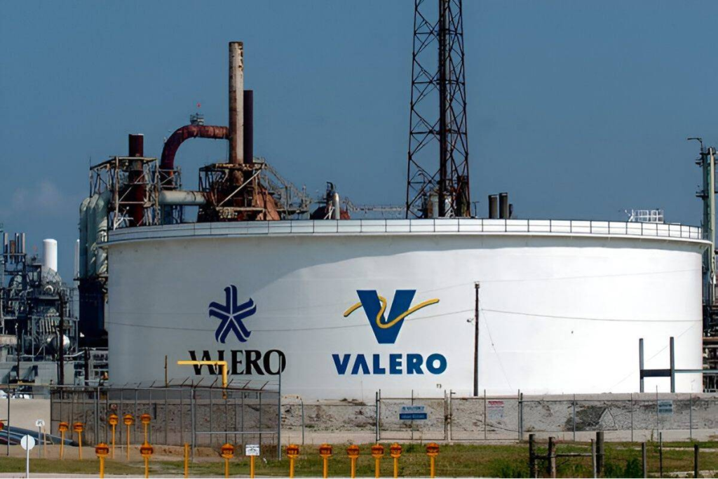 Valero Energy afirma que comprará crudo venezolano a tres proveedores
