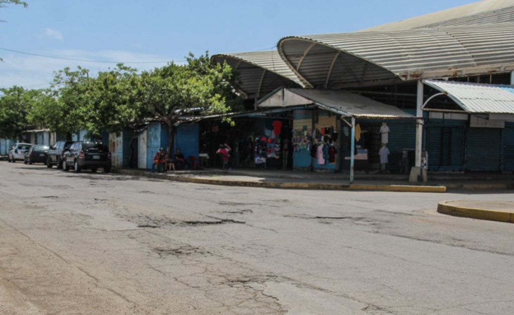 Operativo en Mercado de Conejeros: Atienden niños en situación de calle