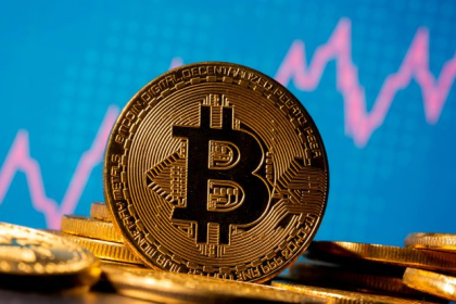 Bitcoin cae por debajo de los 78 000 dólares y vuelve a niveles no vistos desde abril de 2025