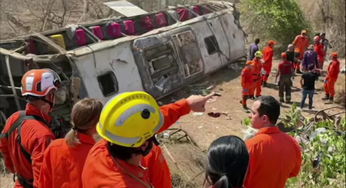 Al menos 15 peregrinos muertos en un accidente de bus en el noreste de Brasil
