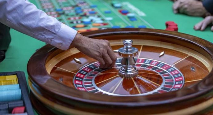 Cómo las leyes de la mecánica influyen en el comportamiento de la ruleta actual