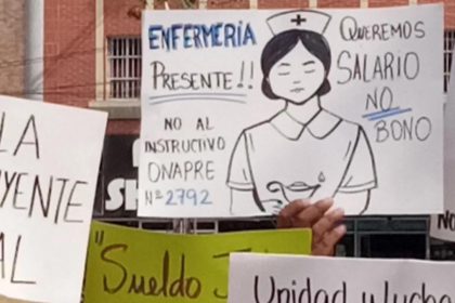 Colegios de enfermería: Salario no se sustituye con bonos