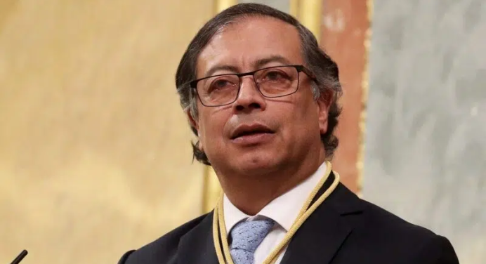 Petro a Noboa: Colombia está lista para colaborar en retorno de migrantes venezolanos