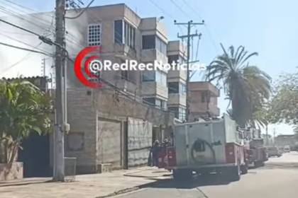 Incendio consume construcción en el sector Sabanamar de Porlamar