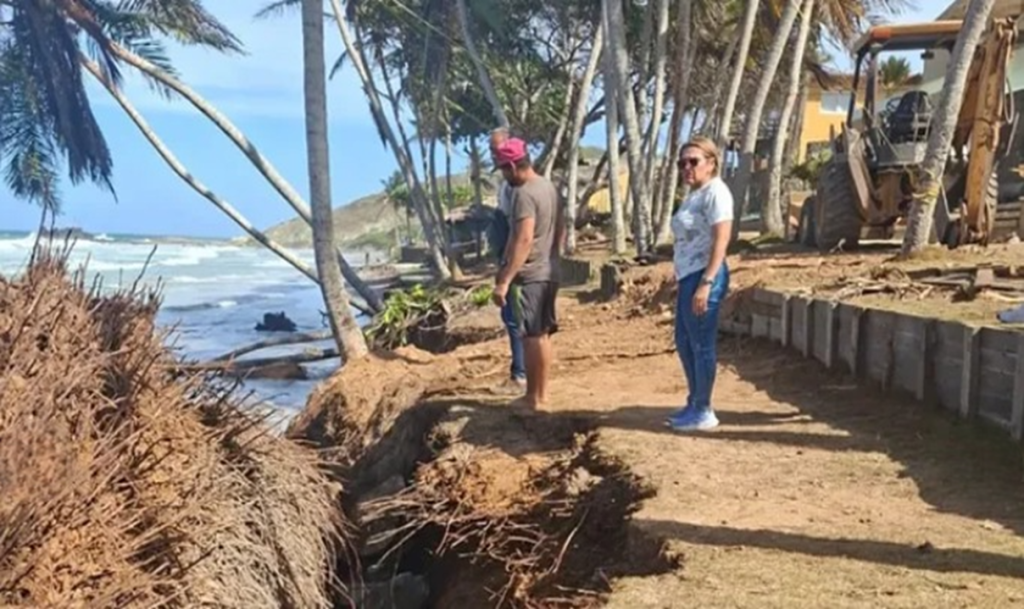 Ecosocialismo monitorea erosión costera en Playa El Agua y Parguito tras fuerte mar de fondo