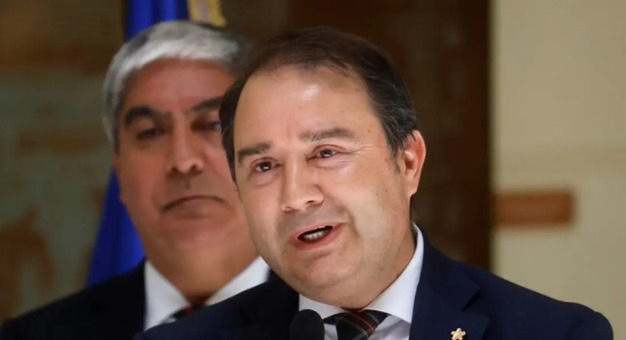 Chile dice que busca “todos los elementos diplomáticos” para retomar expulsiones a Venezuela