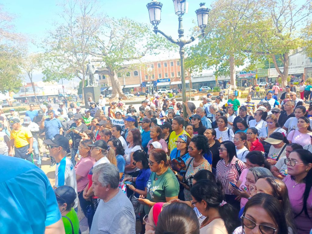 Trabajadores: Una bofetada f alocución de Delcy Rodríguez
