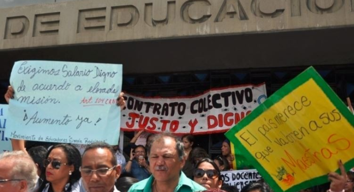 Maestros venezolanos convocan una jornada nacional de asambleas por un salario digno