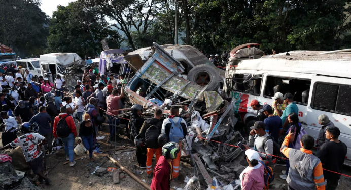 Ascienden a 19 los muertos por ataque el sábado en la Vía Panamericana en Colombia