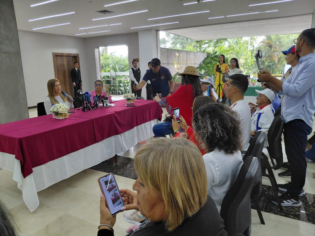 Colegio Nacional de Periodistas debate en Mérida situación de la prensa