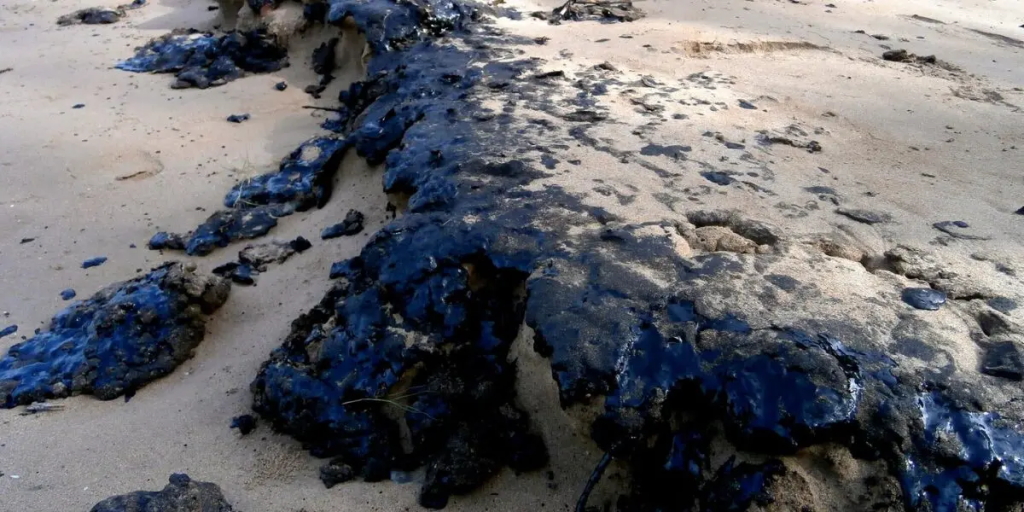 Trinidad y Tobago controló derrame petrolero que afectó las costas de Venezuela