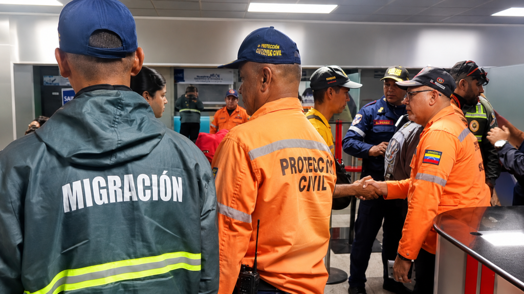 Protección Civil Nueva Esparta envía rescatistas a zonas afectadas por sismo