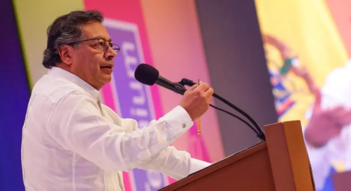 Colombia: Comisión de Acusaciones ordena suspensión de Gustavo Petro del cargo de presidente