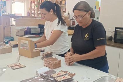 Mil barras de chocolate se convierten en apoyo a afectados del terremoto