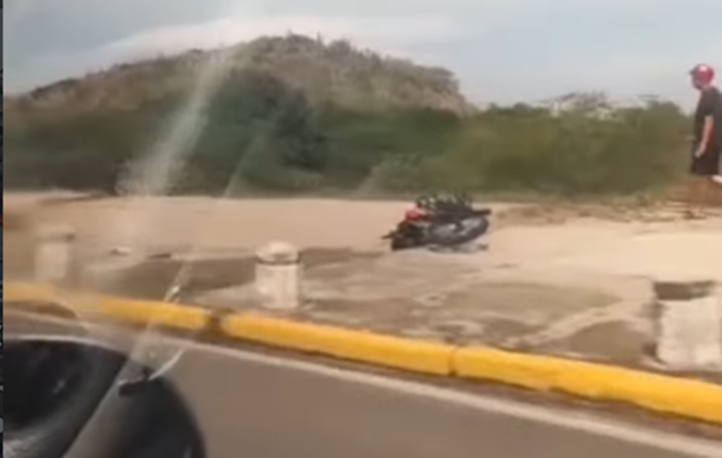 Trágico accidente de moto deja un joven fallecido en Playa Moreno