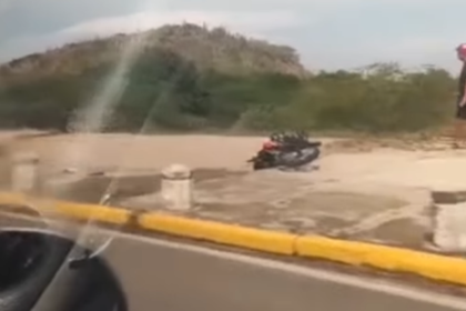 Trágico accidente de moto deja un joven fallecido en Playa Moreno