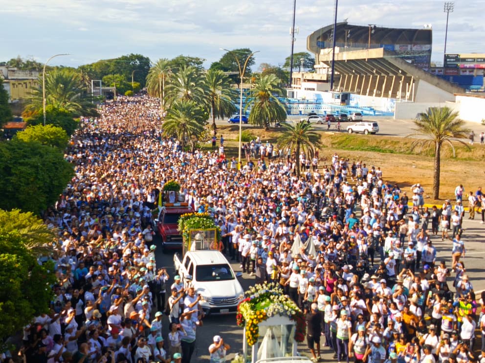 Caminata de fé unió a la Divina Pastora, San José Gregorio Hernández y la Patrona de Oriente