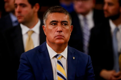 Alcalde Desbordes podría ser arrestado por no pago de deuda de más de $3 millones por juicio laboral