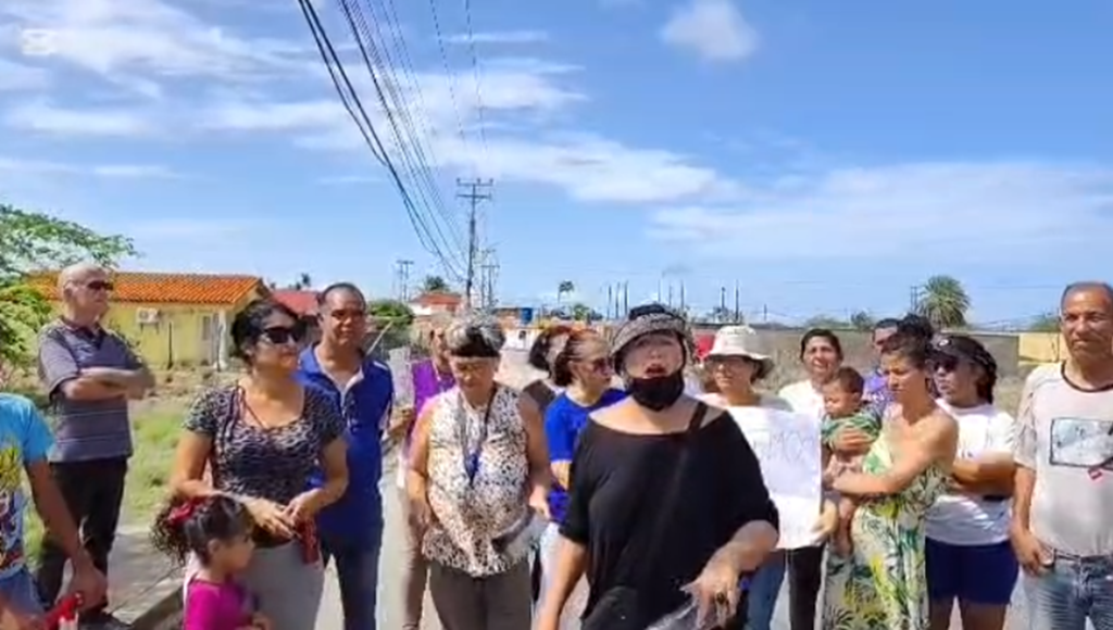 Protesta en Cruz del Pastel: 3 meses sin agua +VIDEO