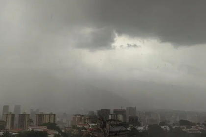 Inameh prevé lluvias y tormentas en gran parte del país por influencia de ondas tropicales