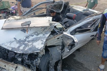 FOTOS Vehículo Nissan se estrella contra Bus (Av JBA) Isla Margarita #O5S