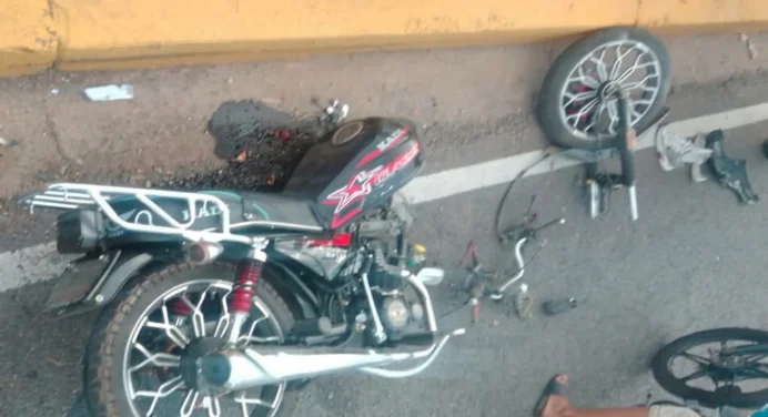 Un muerto en accidente de moto en el distribuidor Macho Muerto
