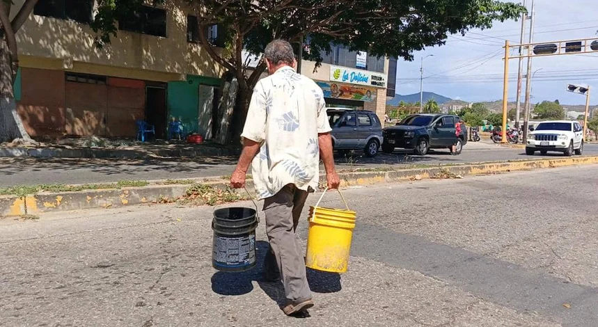 ‎ASOMAYOR: Fallas de agua afectan significativamente calidad de vida de adultos mayores