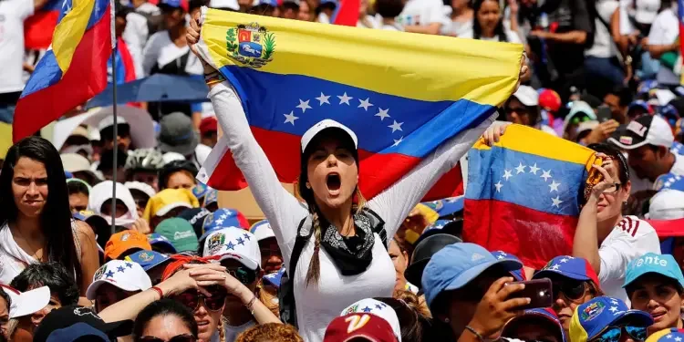 Gobierno de Chile autoriza salida de venezolanos con pasaporte vencido rumbo a su país tras acuerdo con Venezuela