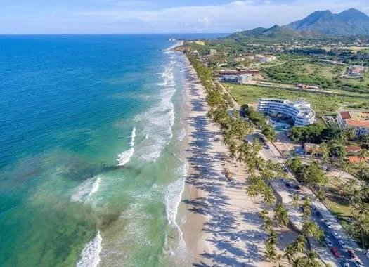 Ministerio de Turismo y operadores privados buscan reactivar la llegada de visitantes canadienses a la isla de Margarita mediante una estrategia conjunta