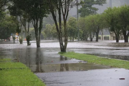 Inameh prevé lluvias y descargas eléctricas en varias zonas de Venezuela durante este lunes, especialmente durante la tarde y la noche