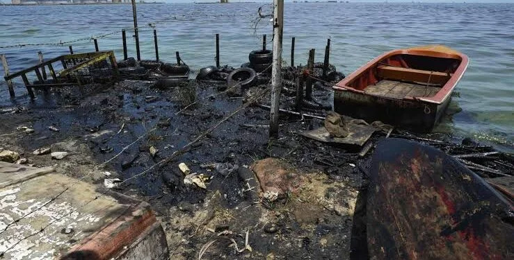 Fundación Azul Ambientalistas denuncia nuevo derrame de crudo en el lago de Maracaibo