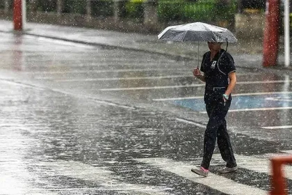 Onda tropical 51 se acerca a Venezuela: Inameh prevé lluvias y calor de hasta 39°C este martes