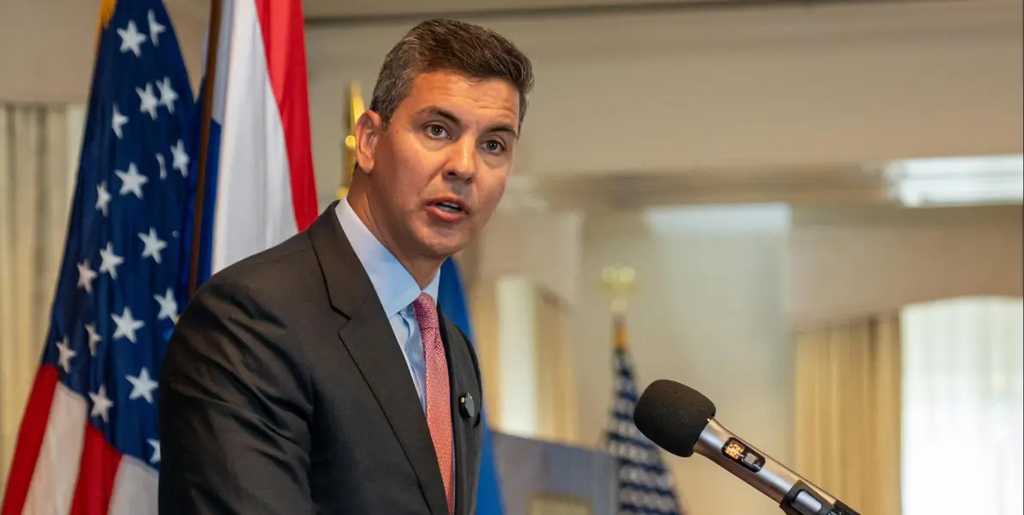 Santiago Peña asegura que Paraguay «quiere ayudar a Venezuela en su transición democrática»