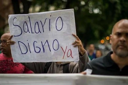 Maestros y sindicatos convocaron una marcha por salarios dignos el 24Sep