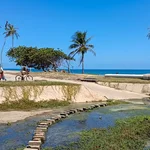 Comunidad de Playa El Agua reitera llamado a solventar problemática histórica de aguas residuales