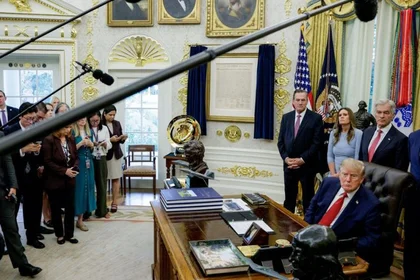 La Justicia ordena restablecer el acceso a la Casa Blanca a los medios vetados por Trump