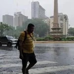 Inameh alerta sobre lluvias y descargas eléctricas por la salida de la Onda Tropical Nro. 51