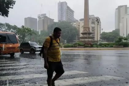 Inameh alerta sobre lluvias y descargas eléctricas por la salida de la Onda Tropical Nro. 51